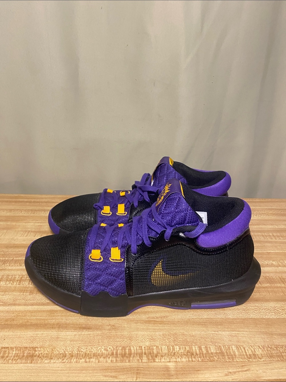 Nike LeBron Witness 8 Lakers Violet Golden (FB2239-001) Mens Basketball Shoes 12